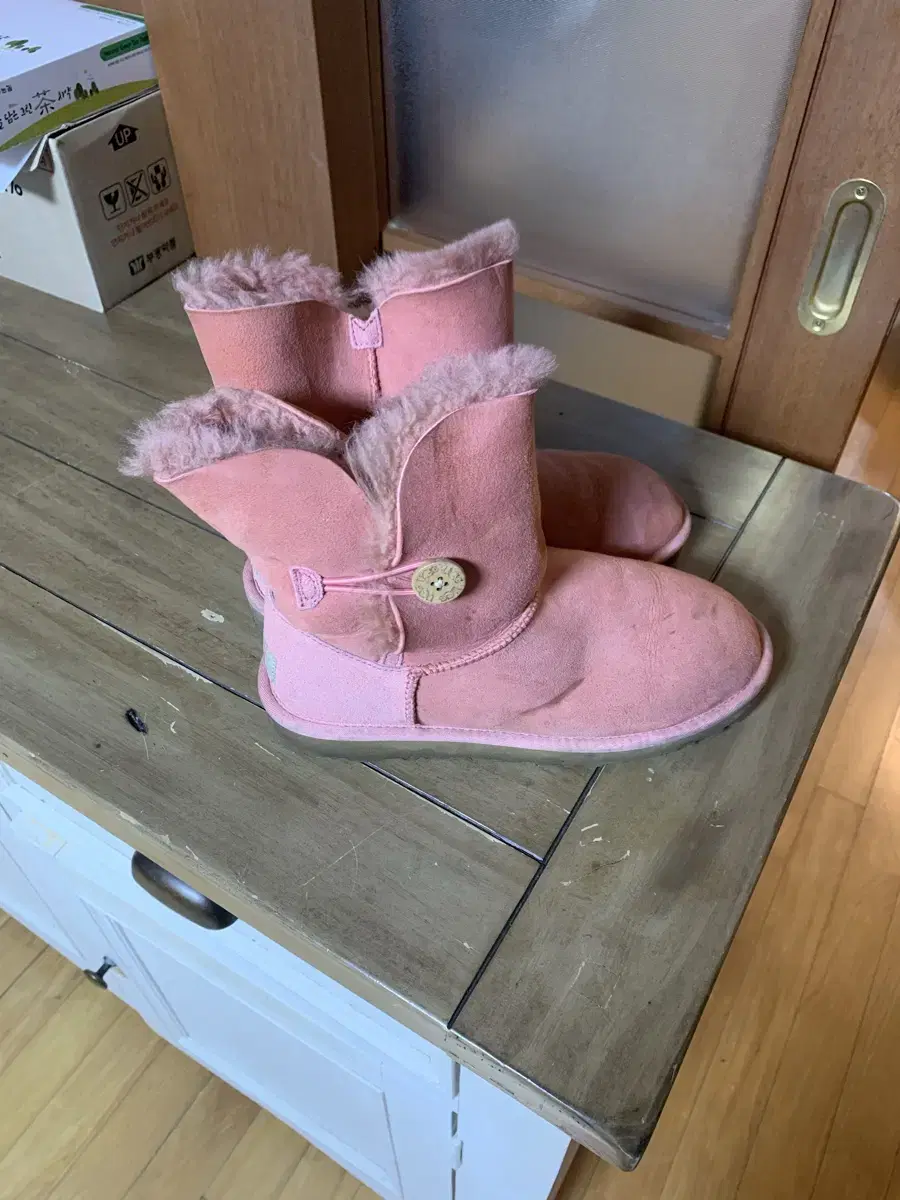 Ugg 어그 베일리 핑크 235-240 / eu 38